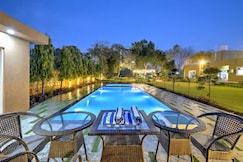Raas Vilas - 4BHK Boutique Farm House with 2Pools, Gurgaon