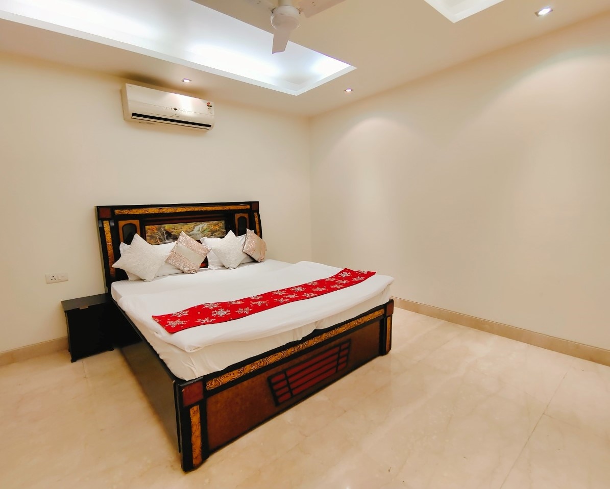 Namastey Homes 4 BHK independent apartment fully furnished - Tap to explore photos