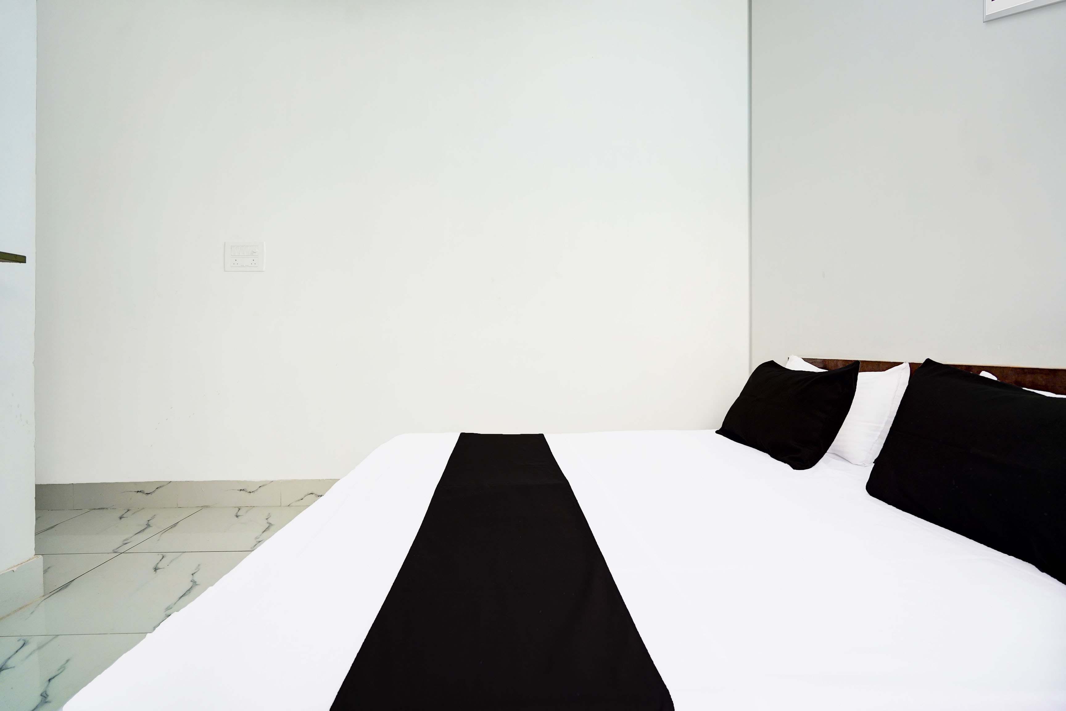 Hotel O Eat Out Cafe & Rooms - Tap to explore photos