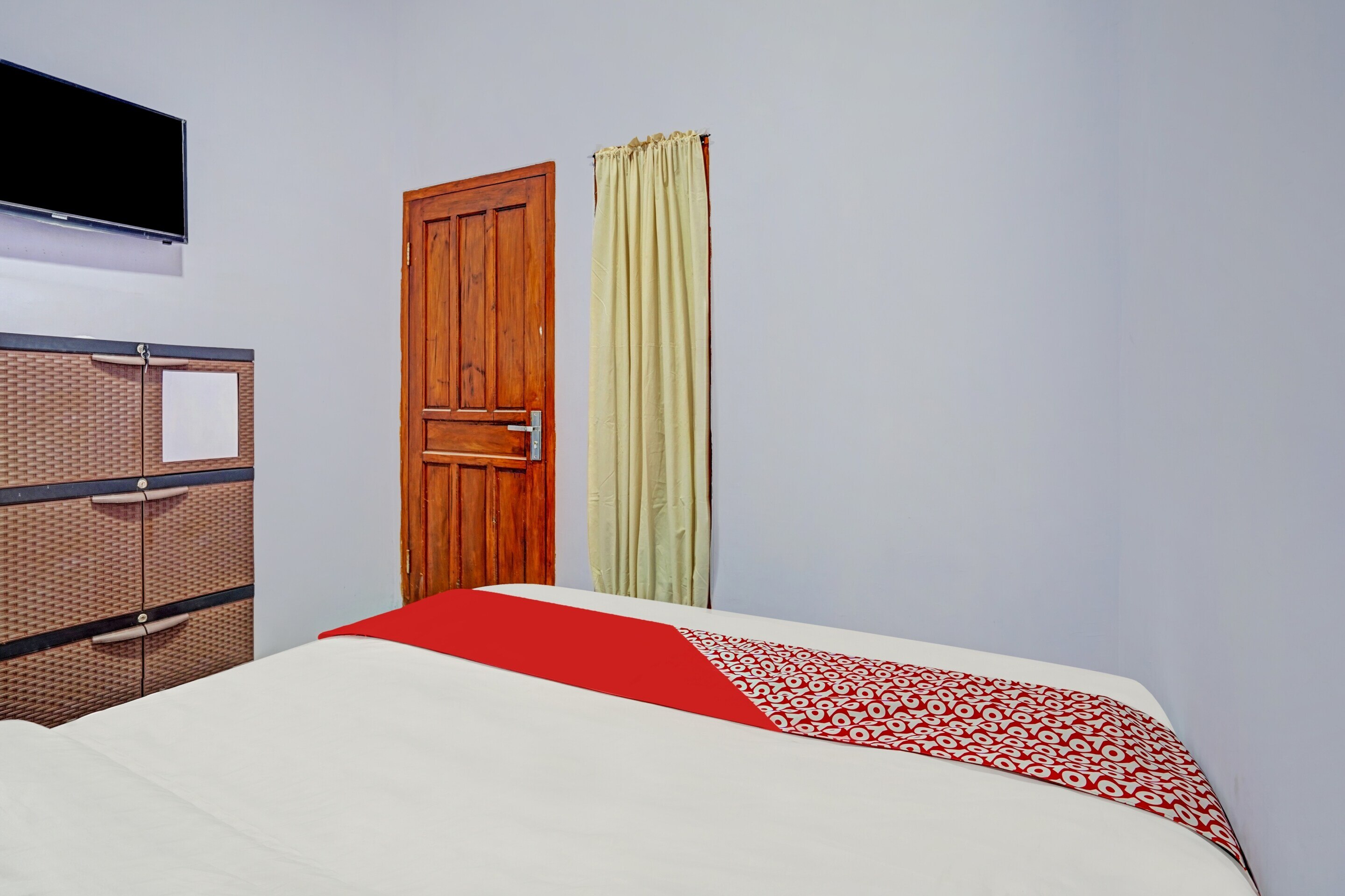 OYO 90604 Menara Sakti Syariah Homestay - Tap to explore photos