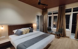 Double Deluxe Room