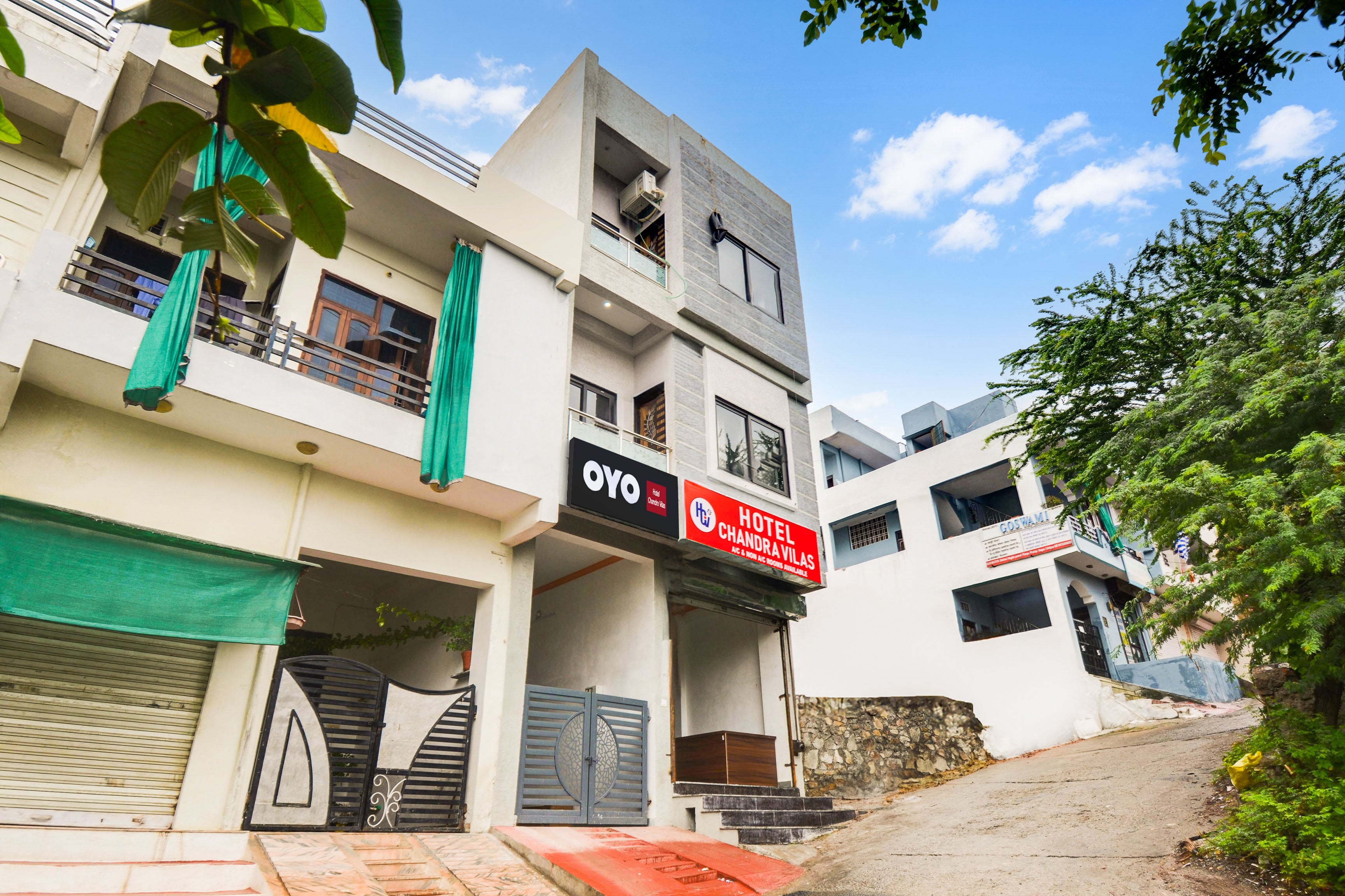 Hotel O Chandra Vilas - Tap to explore photos