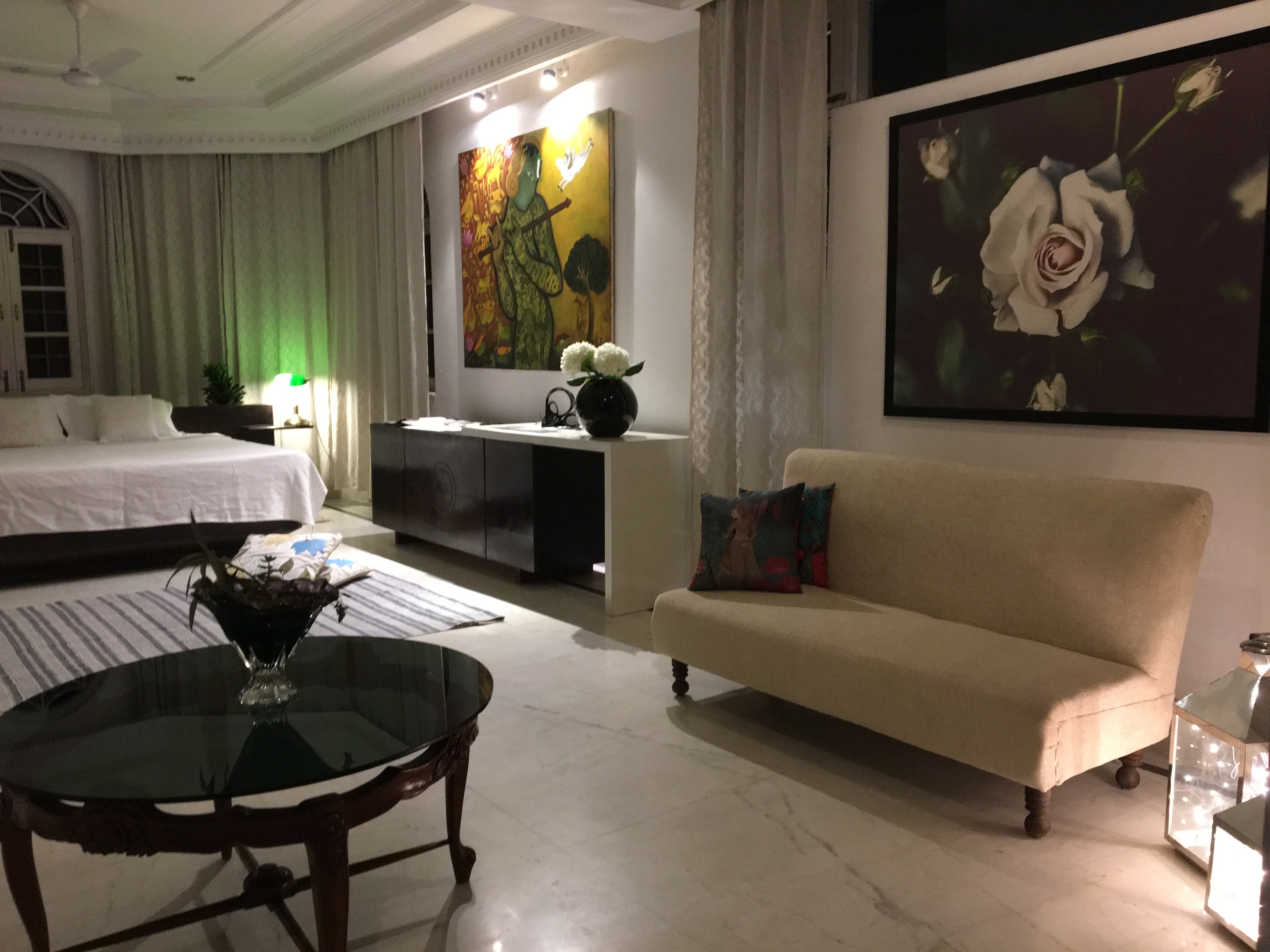 4 Mall Road | Rooms with Wi-Fi - Tap to explore photos