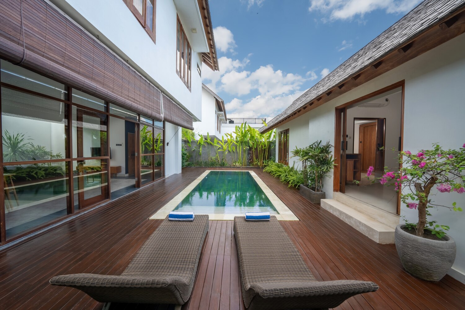 Floro Villa Canggu by Uniquecations - Tap to explore photos