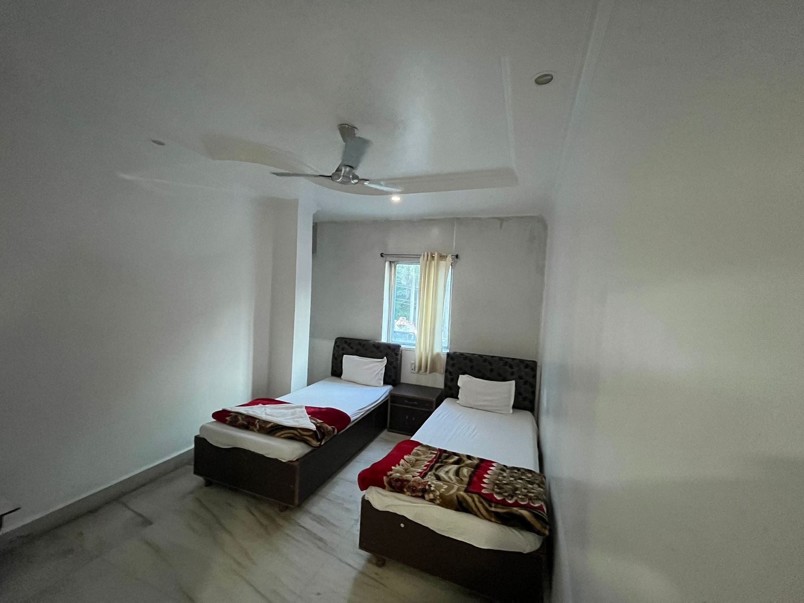 JYOTIGUEST house - Tap to explore photos