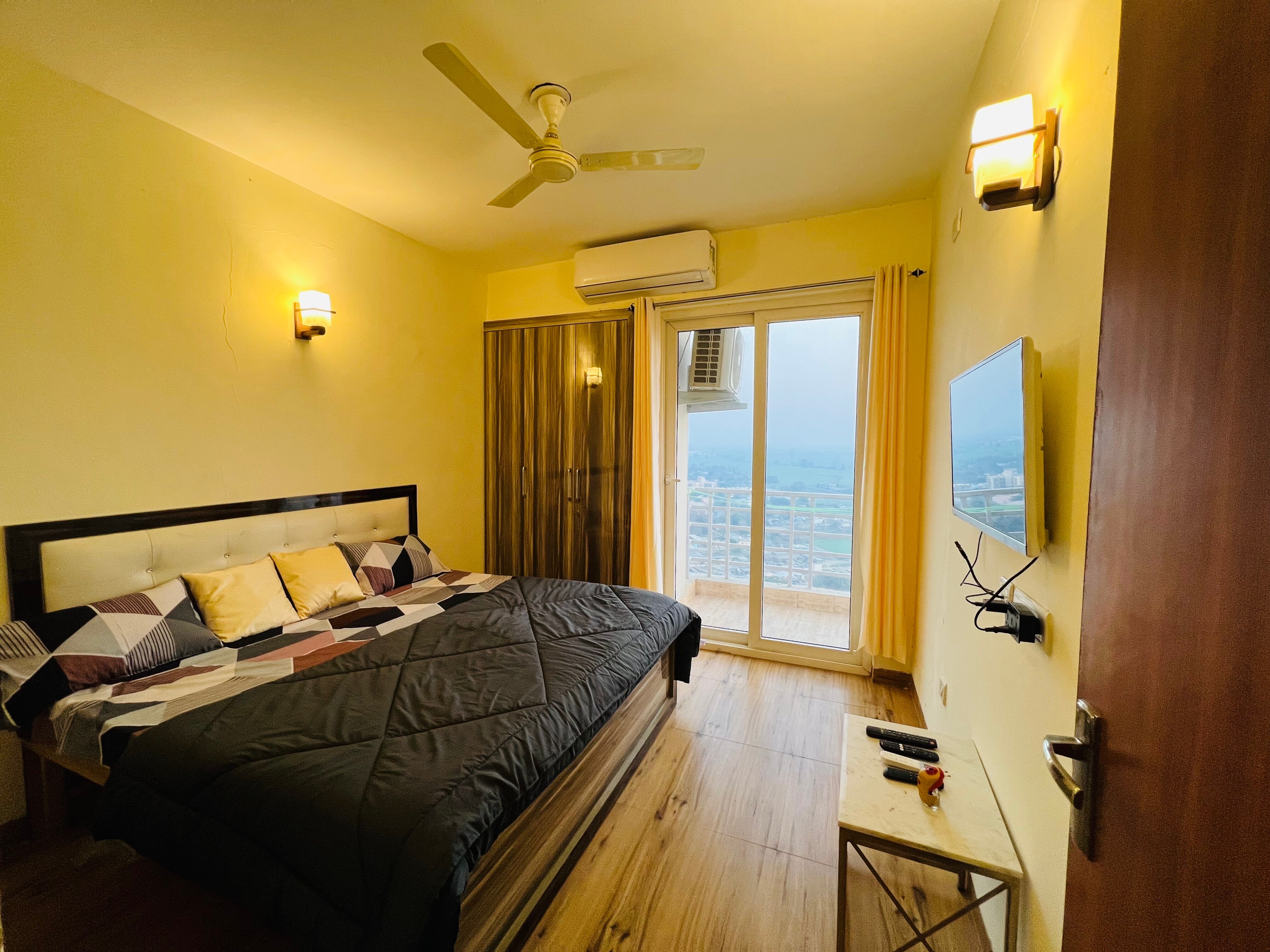 Breeze Way: A Romantic Getaway • 1BHK Private - Tap to explore photos
