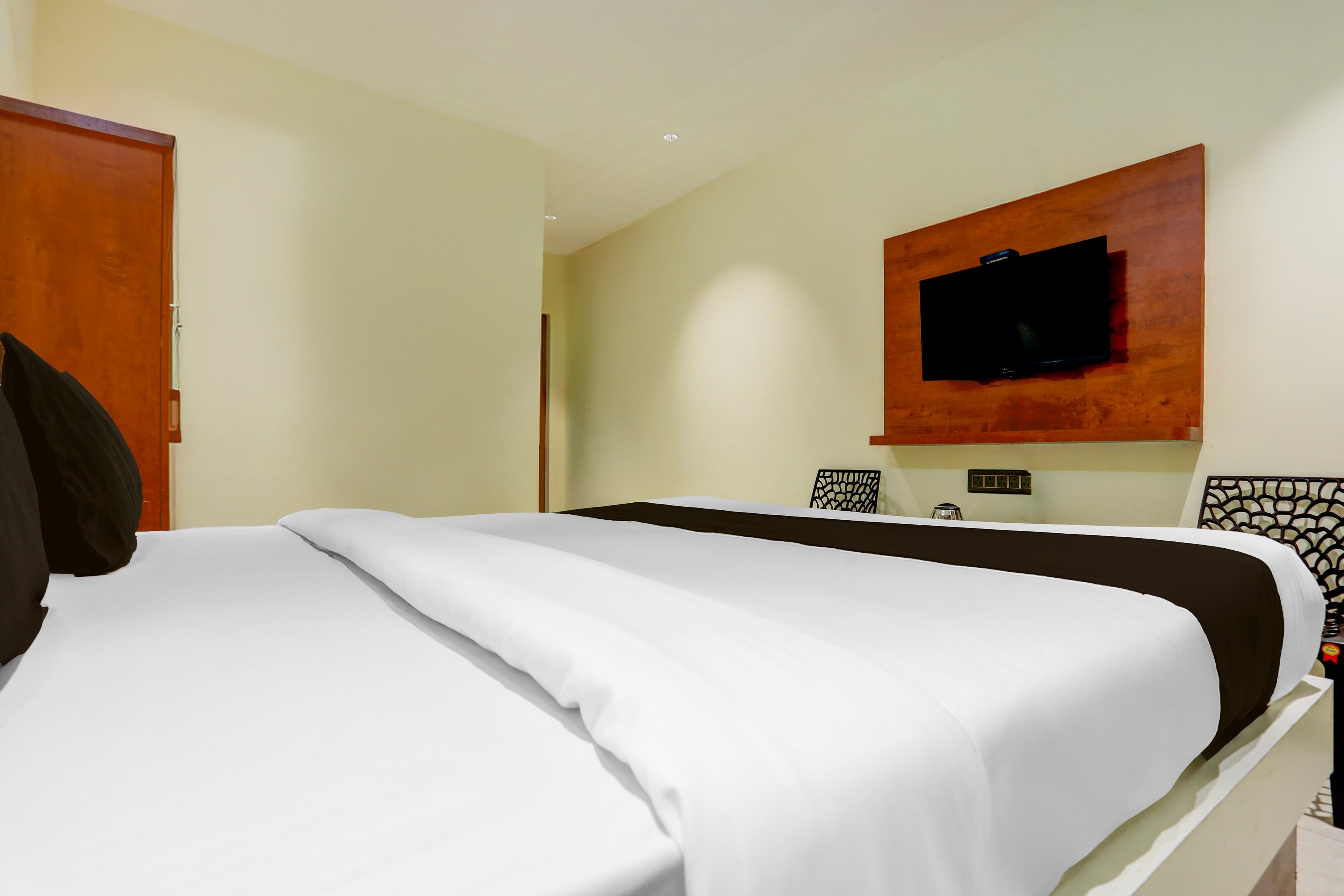 Super Hotel O Ananthpur Formerly TR Residency - Tap to explore photos