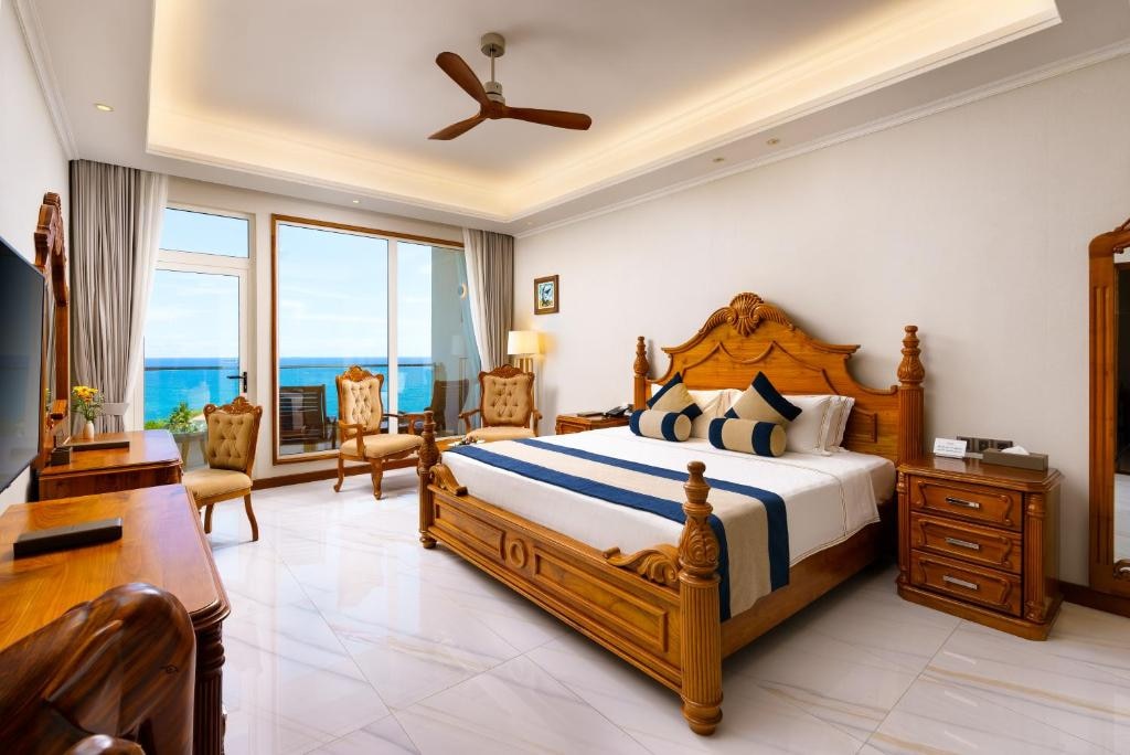 Araliya Beach Resort & Spa - Tap to explore photos