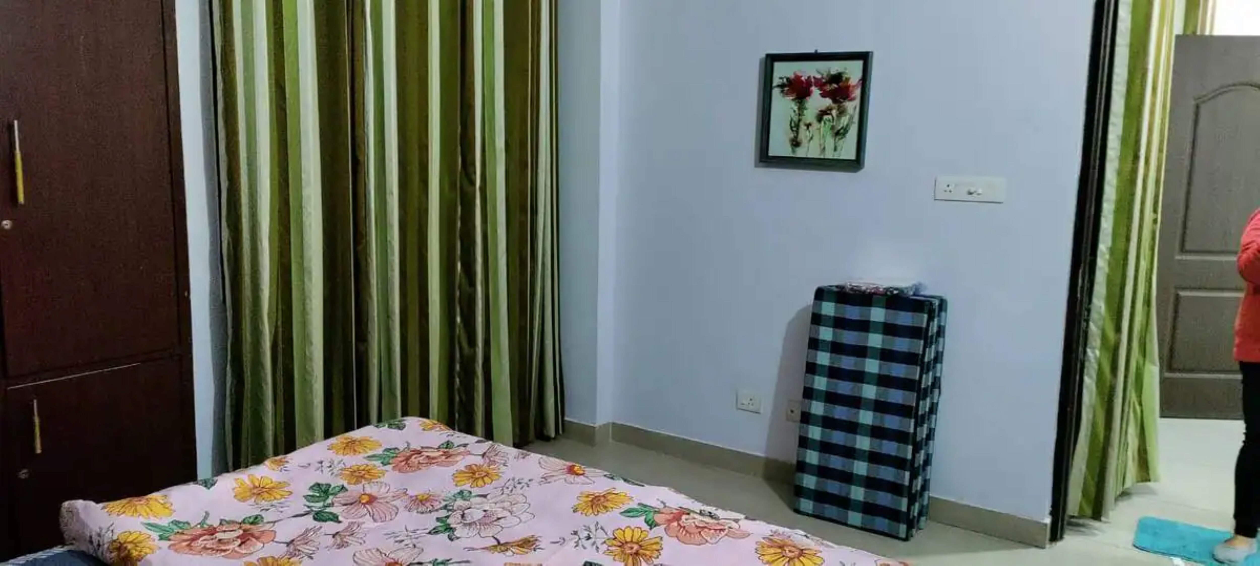 LKO 1BHK(03)in Krishna Nagar Lucknow - Tap to explore photos