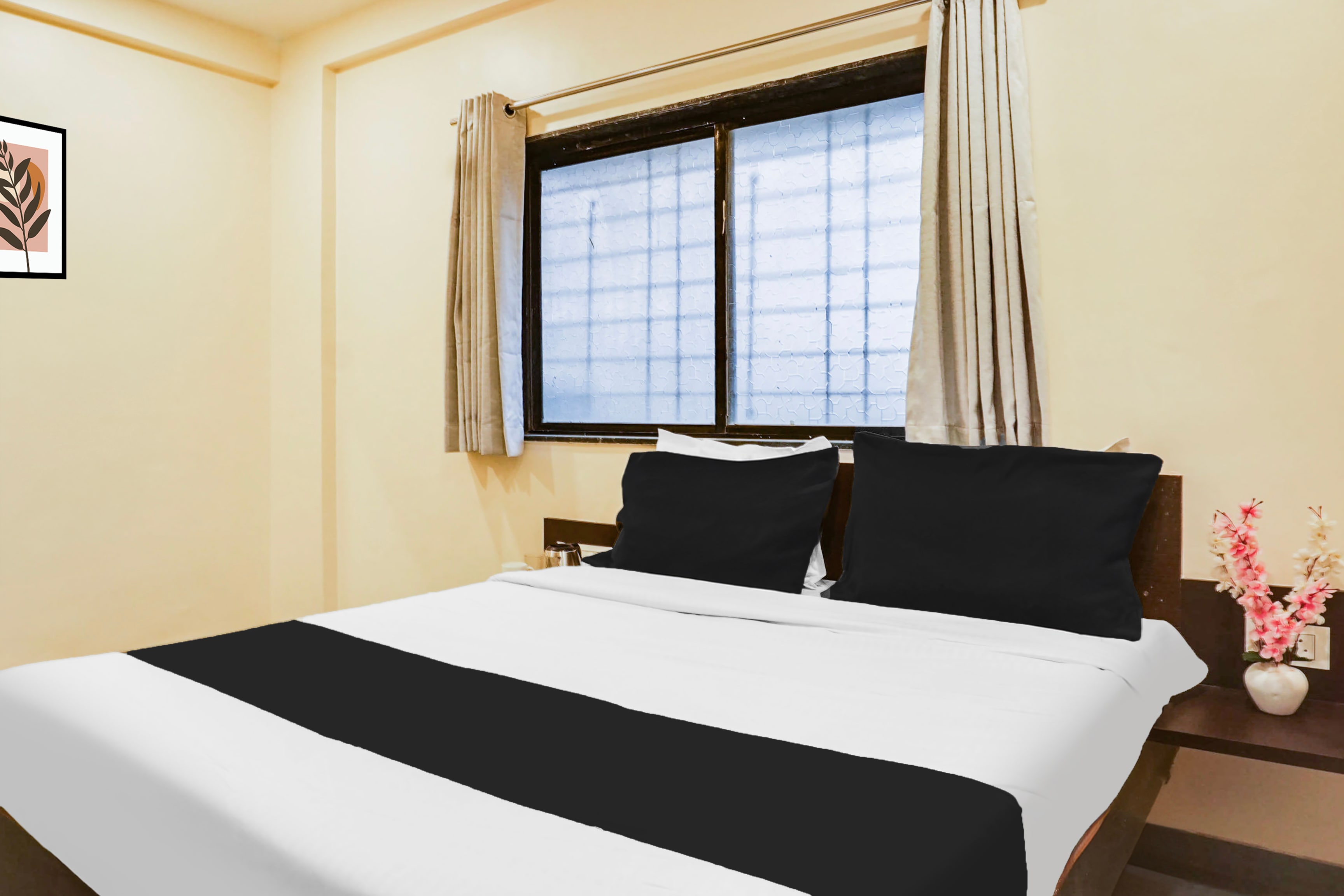 Hotel O Samruddhi Lodging - Tap to explore photos