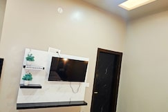 The Crown Hotel, Sonipat