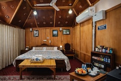 HOUSEBOAT LAVISH PEARL, Srinagar
