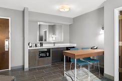 Hampton Inn & Suites by Hilton Newtown, Bucks