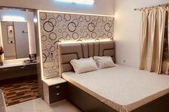 Jindal's Homestay | 3BHK flat in Prime Location, Hingana