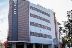 Hotel Midtown, Vadodara