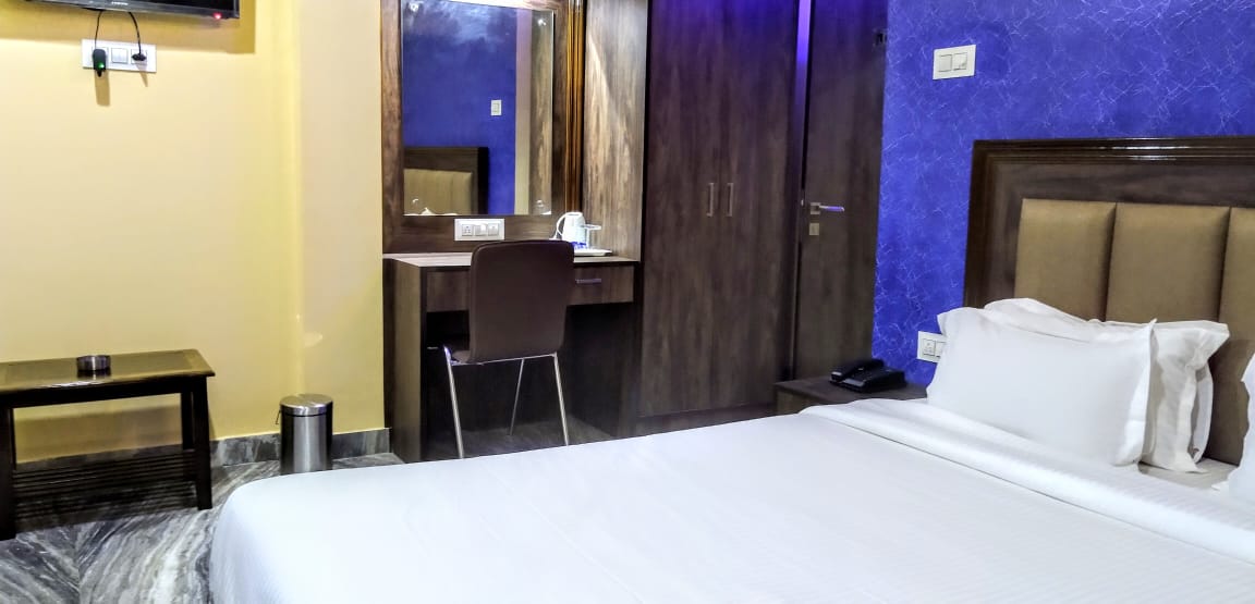 Hotel Aloka Residency - Tap to explore photos