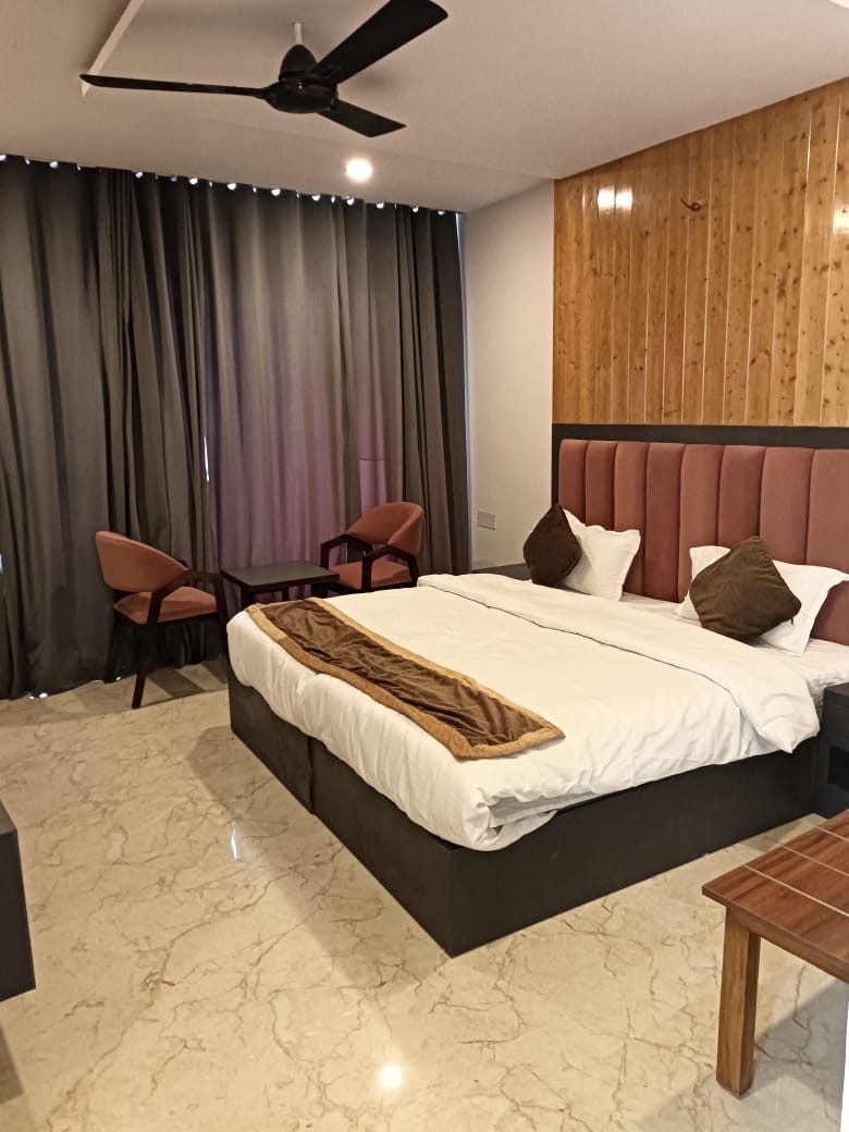Serene Suites - Tap to explore photos