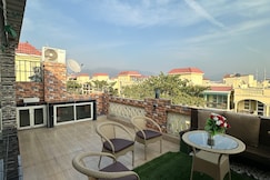 Private Luxury Glass Room Stay Near Chandigarh, Kalka