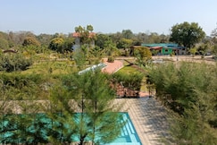 S L Farms & Resort, Tirora