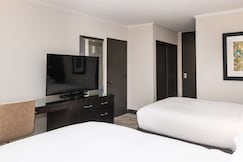 DoubleTree by Hilton Newark Penn Station, Middlesex, New Jersey