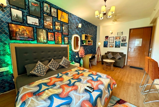 MovieStar by Mi Casa Luxury