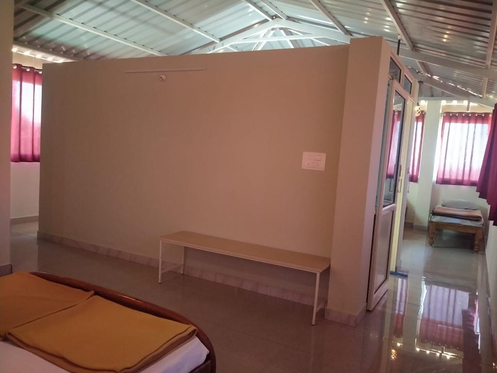 Gagan Giri Homestay - Tap to explore photos