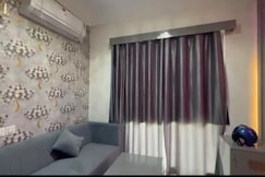 Cozy Private Room Winsten Park Noida West, Greater Noida