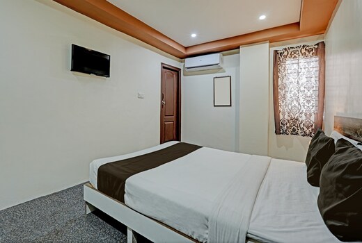 Hotel O Sri Sai sevalal comfort's