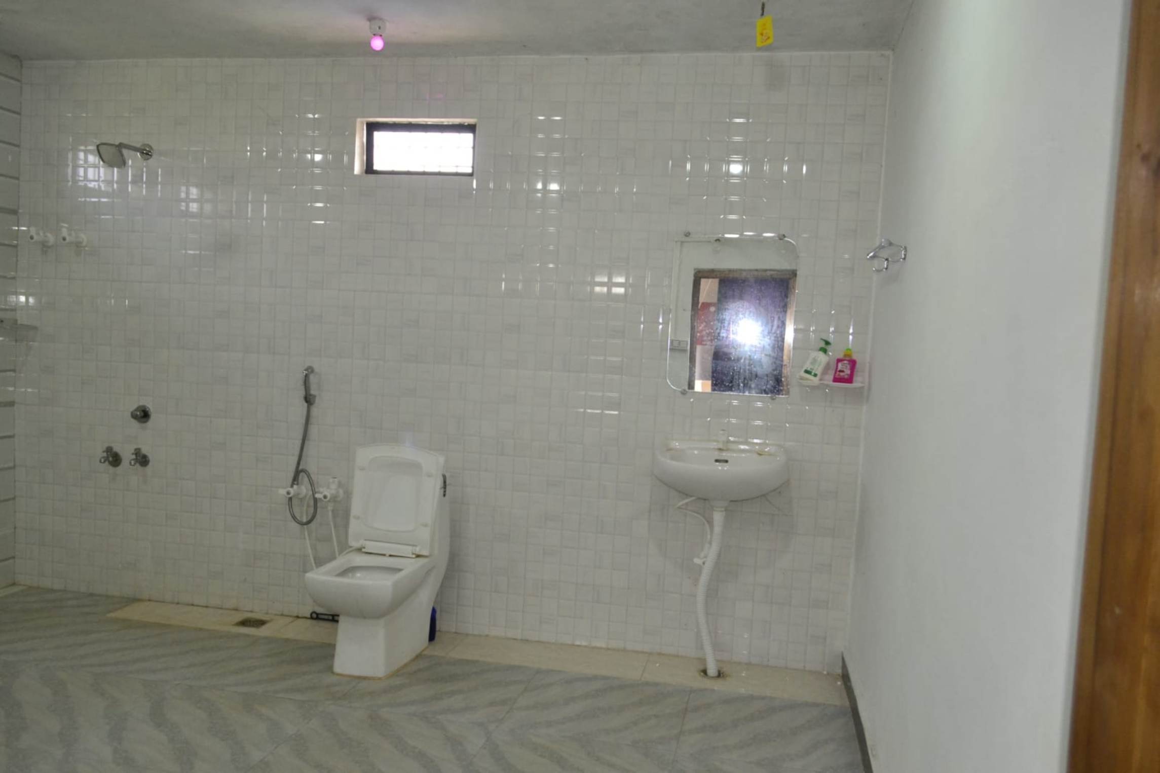Deshmukh Homestay - Tap to explore photos