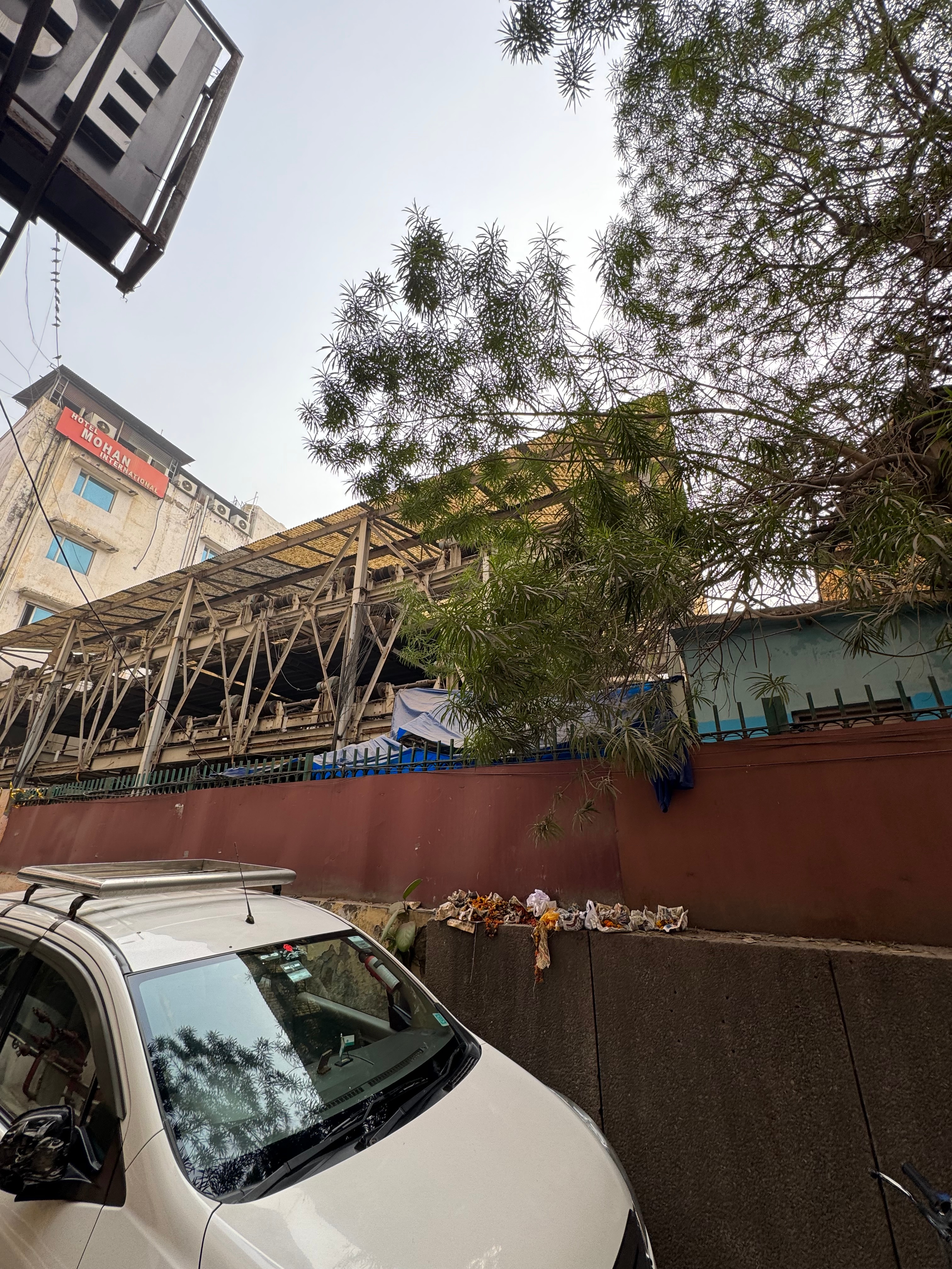 Hotel Geet Deluxe - Tap to explore photos
