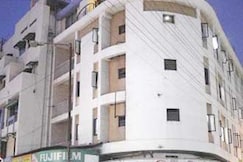 Hotel Shiv Parvati, Solapur