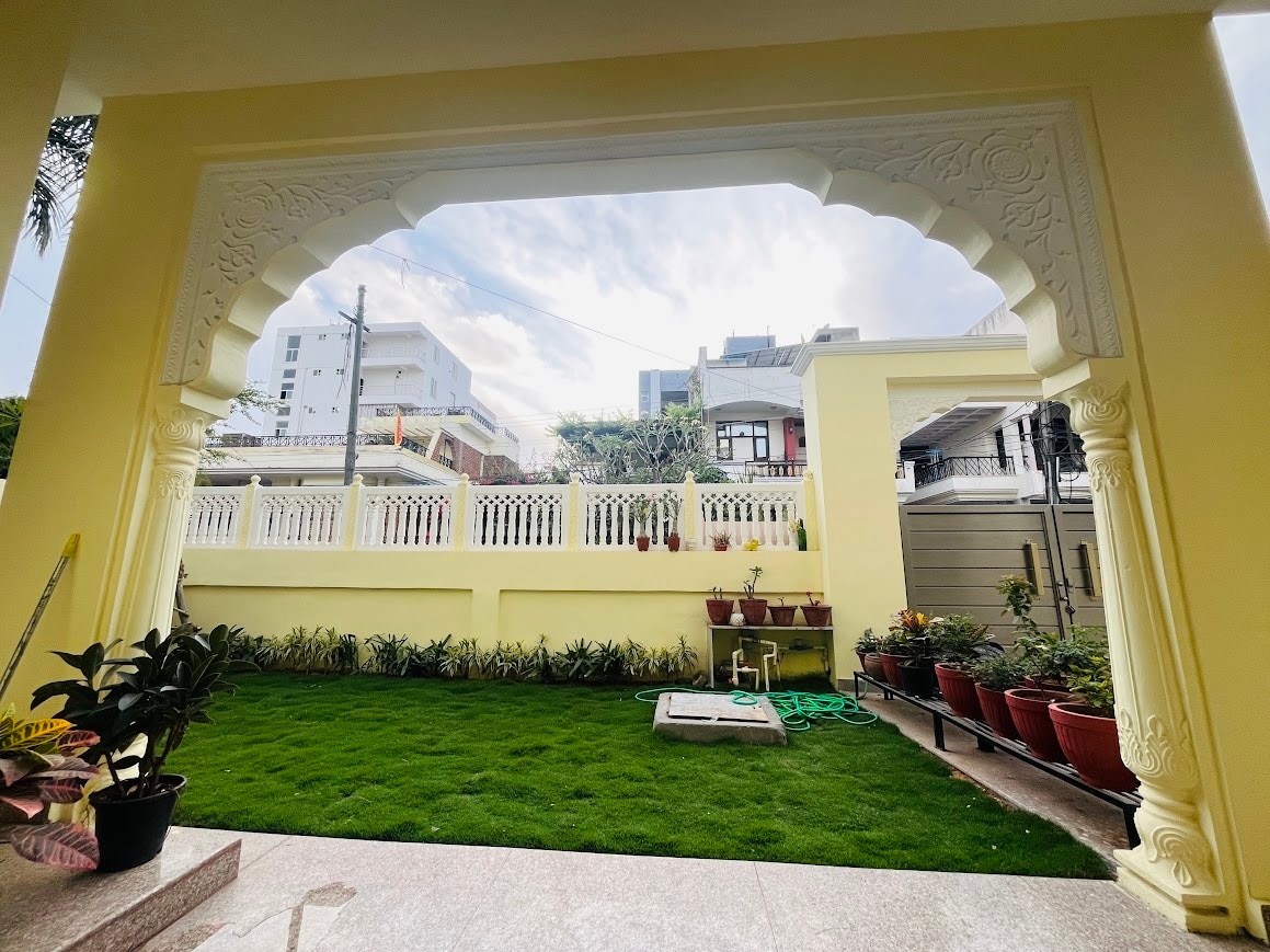 Chitawa Haveli - A Luxury Heritage Hotel - Tap to explore photos