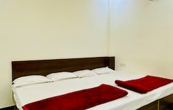 Triple bed room