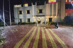 New divine inn, Varanasi
