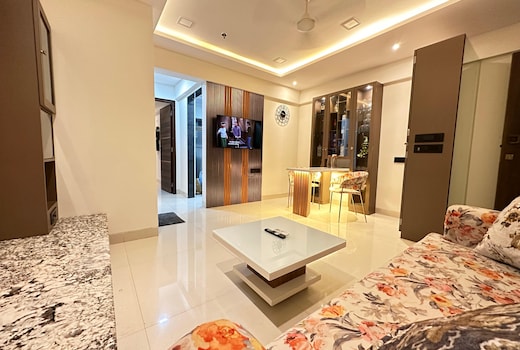 Mi Casa Su Casa 2BHK Luxury Paradise Apartment