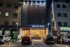 4 Seasons Residency, Katra