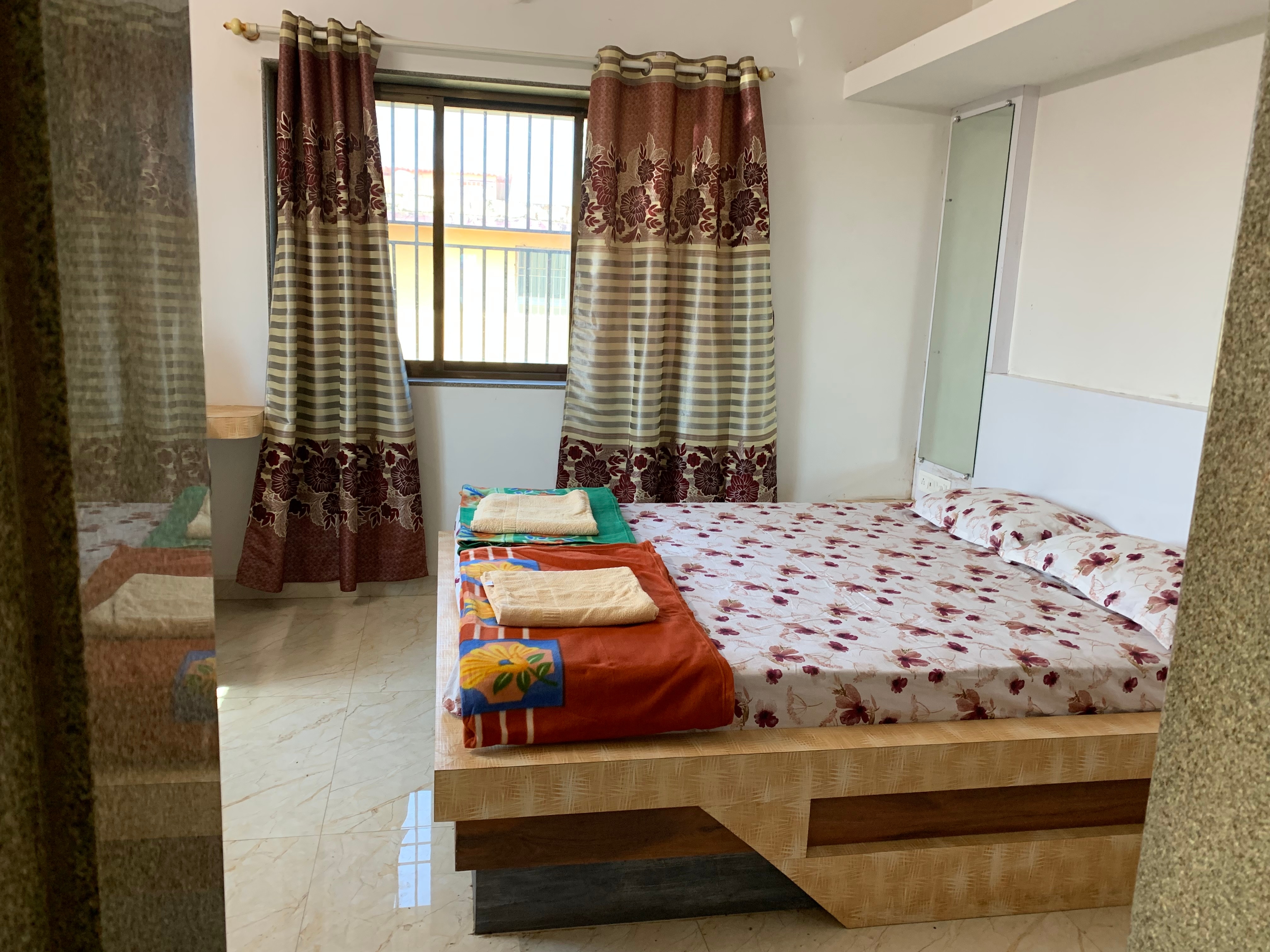 Ashok villa with specious lawn - Tap to explore photos