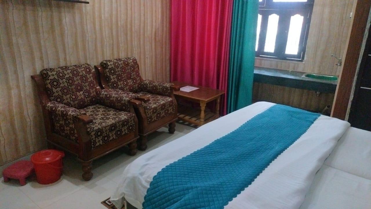 Hotel Maa Vaishno Palace - Tap to explore photos