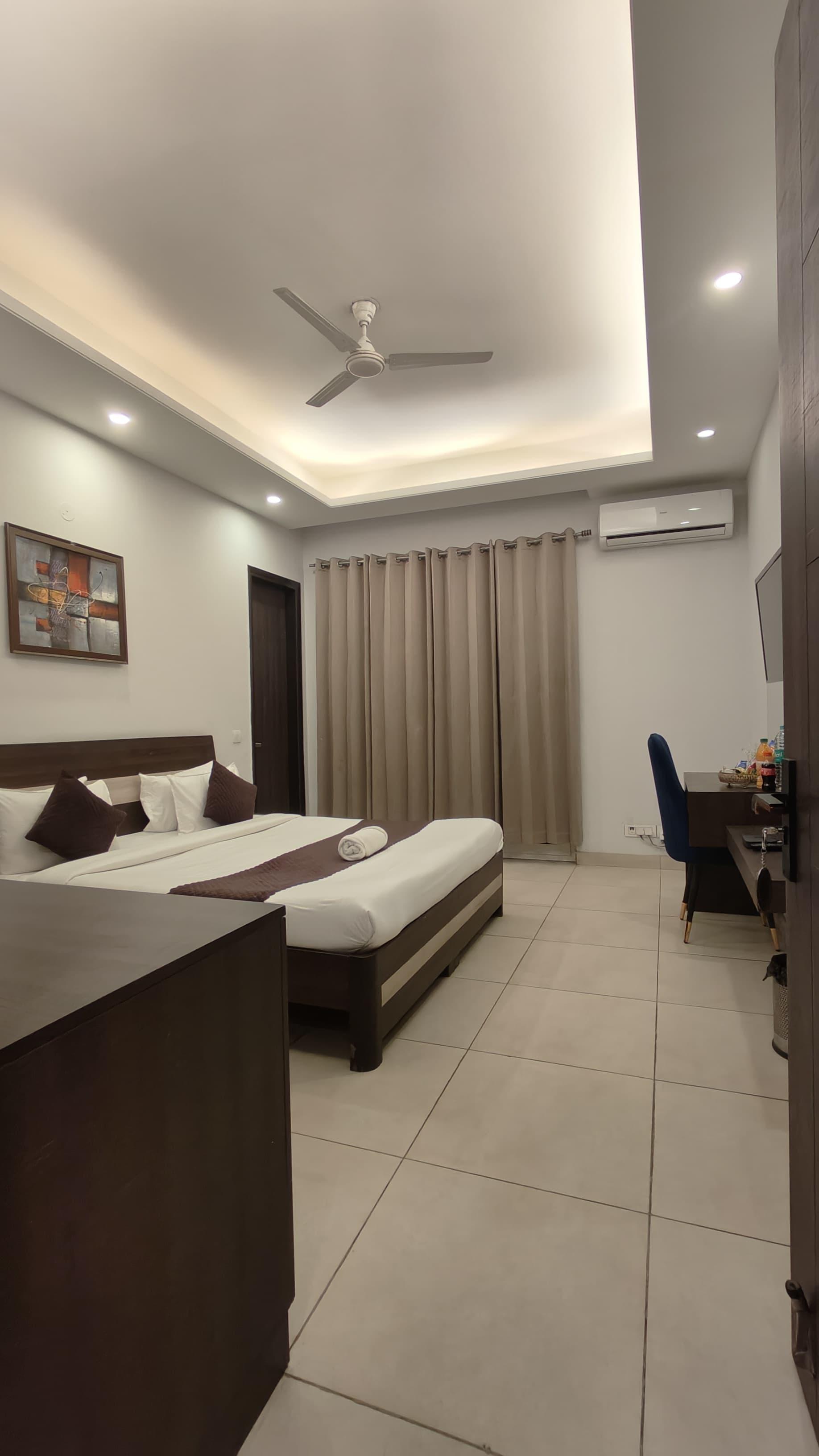 Akshay Corporate Hotel - Tap to explore photos