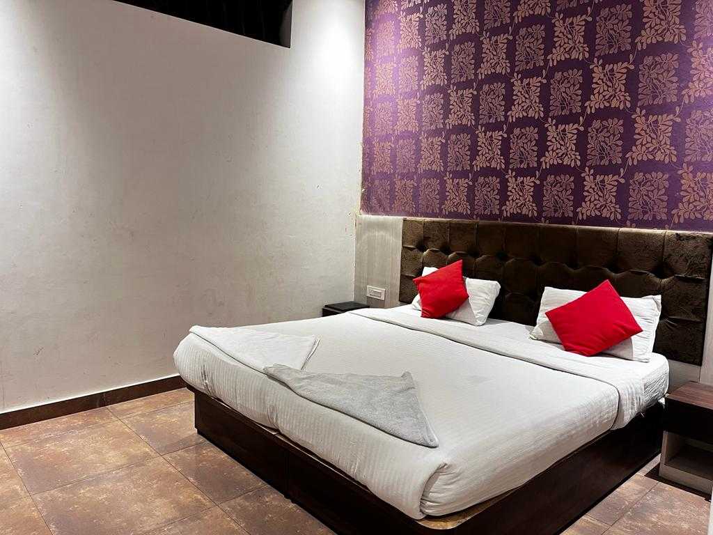 Hotel O Blue Heart Guest House - Tap to explore photos