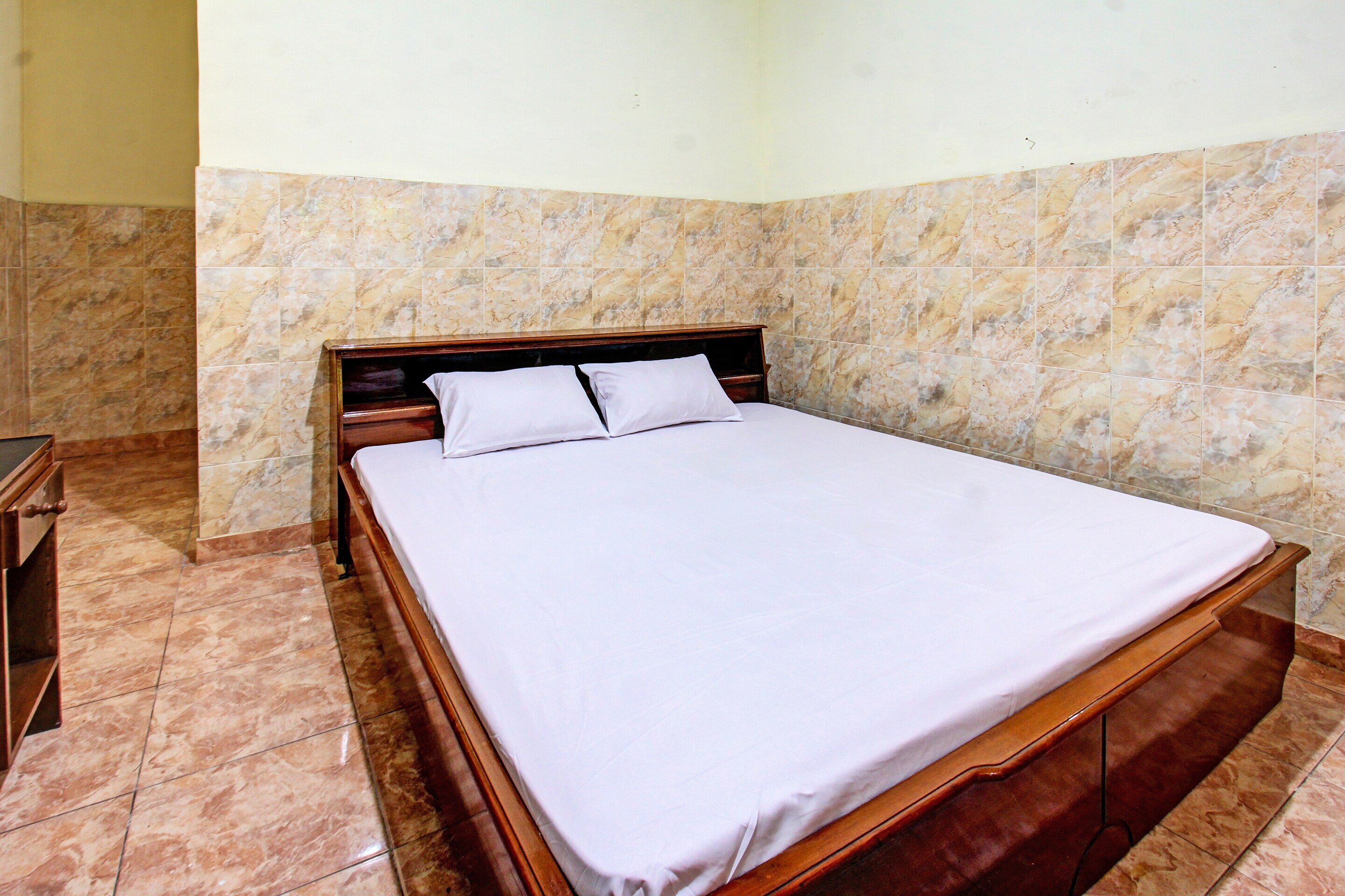 OYO 92655 Gian Homestay - Tap to explore photos