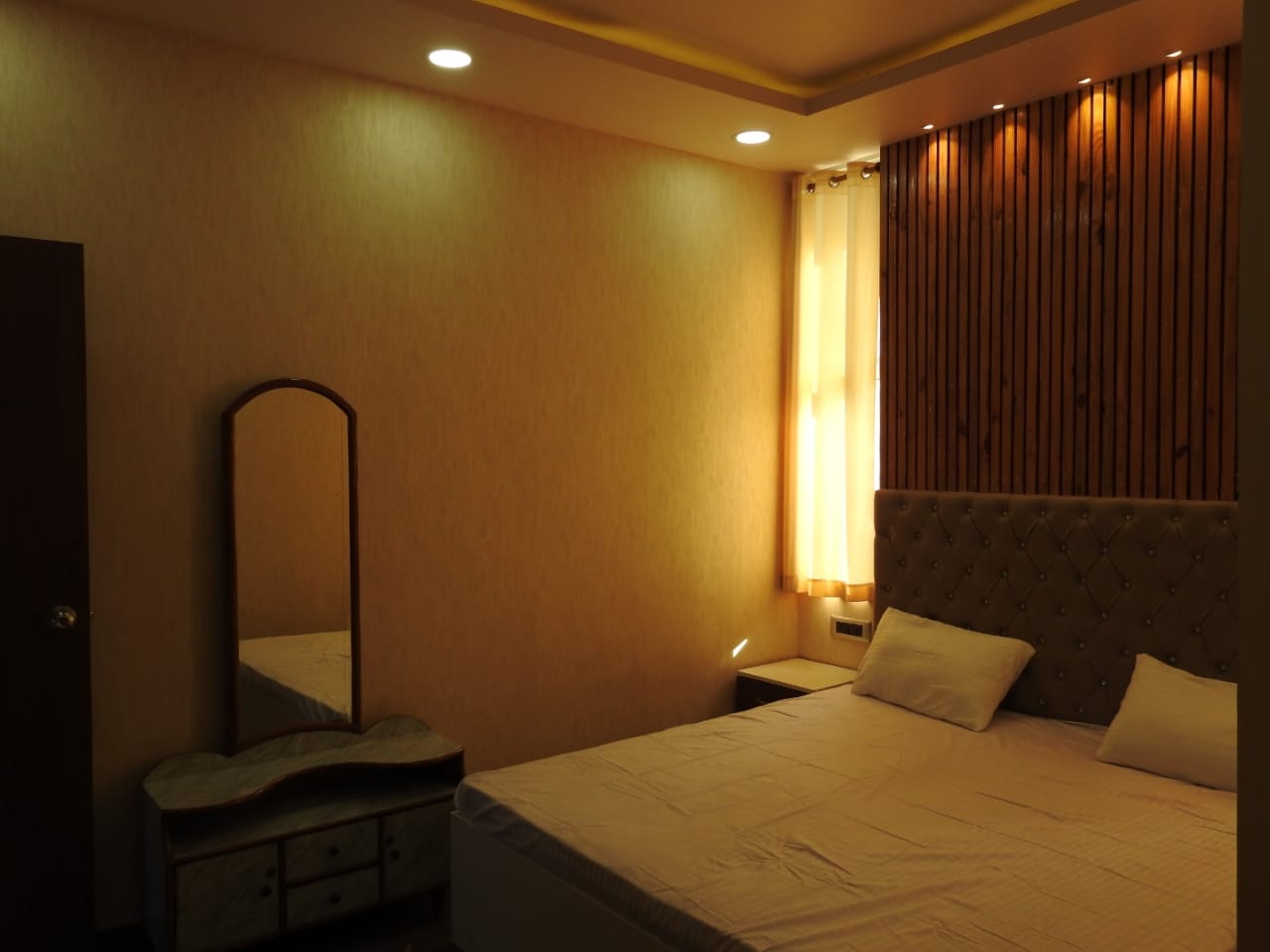 HOTEL MYSTIC MOMENTS - Tap to explore photos