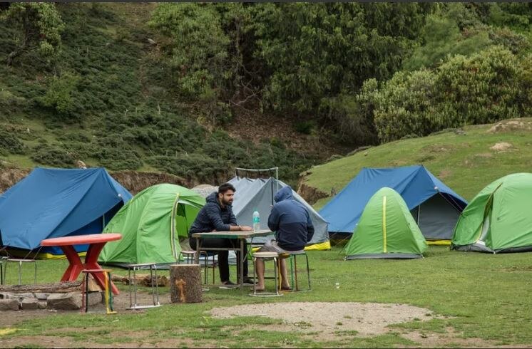 MOUNTY Lake Meadows Camp - Tap to explore photos