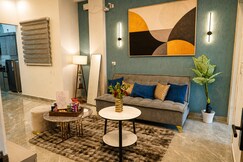 Vayora Stays Cozy 2BHK with Mountain Views, Dehradun
