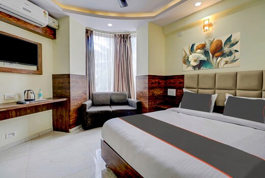 Collection O Karthika Residency