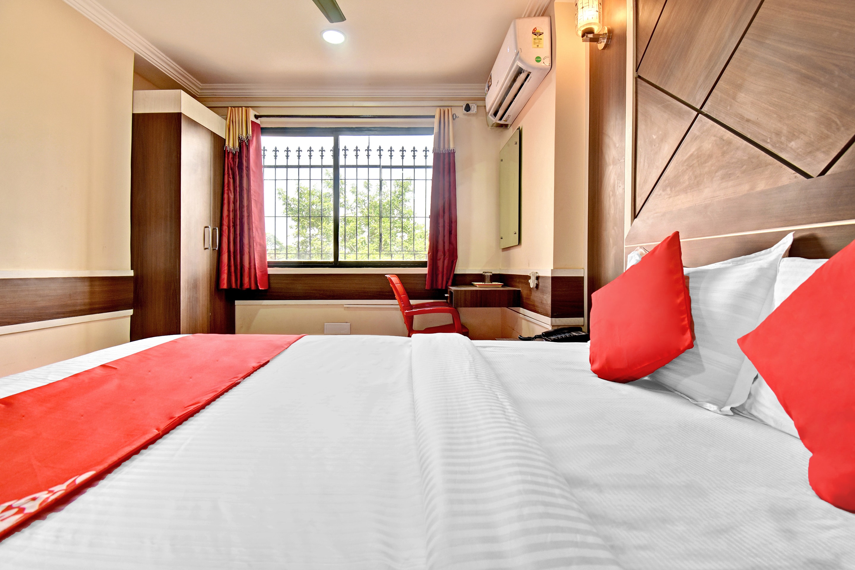 Hotel O Star Ldh - Tap to explore photos