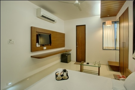 Hotel Pallav - Tap to explore photos