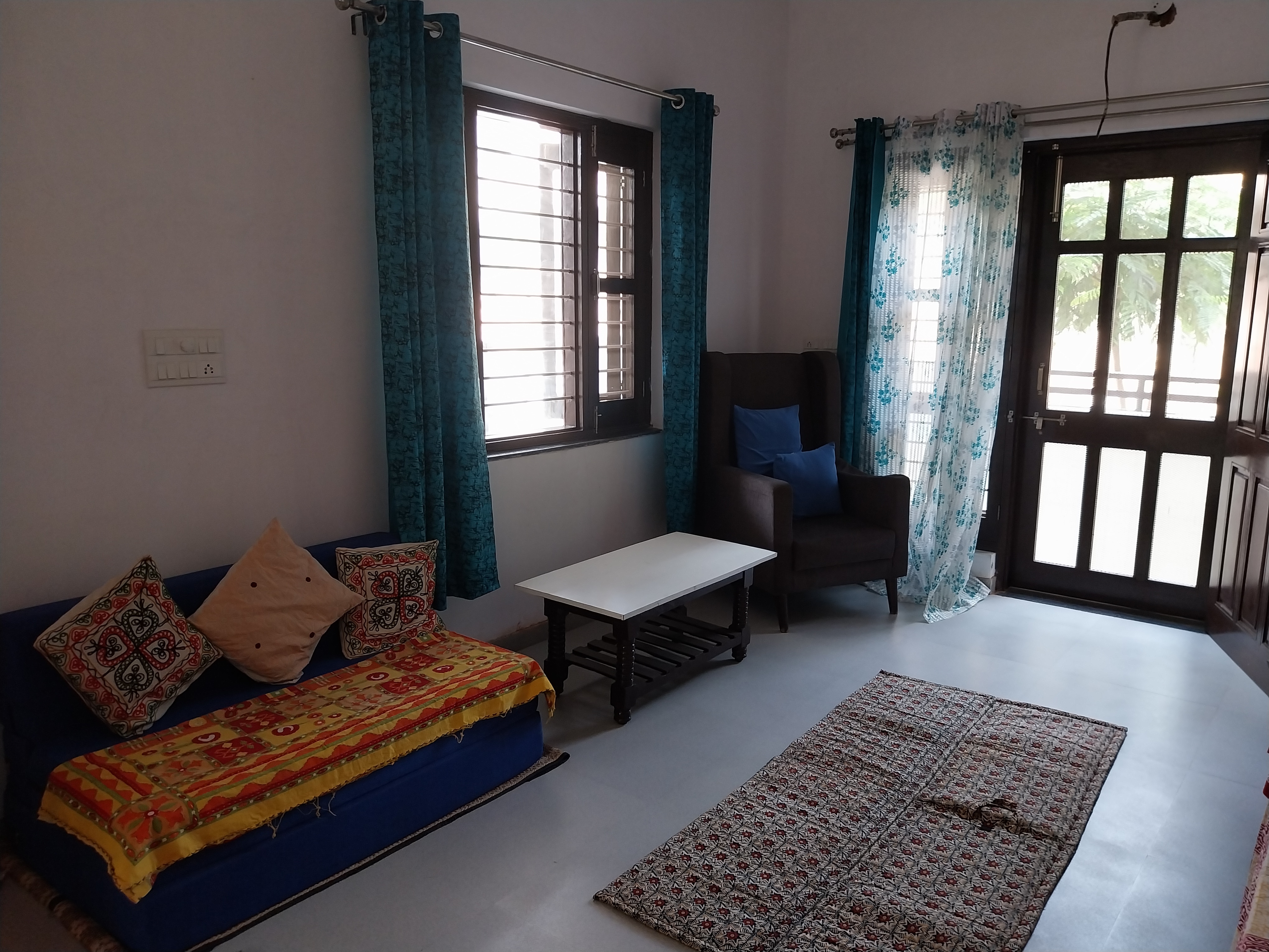 Ubuntu Homestay - Tap to explore photos
