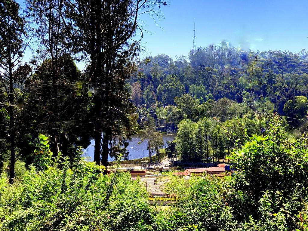 Avantara Amazing Lake Views Best Rates on Kodaikanal Hotel Deals