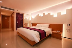 The Whisper Hotel, Pattaya